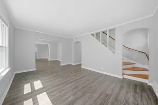 8720 S Richmond Ave, Evergreen Park, IL 60805 - Photo 4