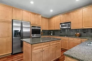 2421 Stonybrook St, Wauconda, IL 60084 - Photo 10