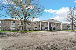 9351 Lady Bird Ln, Des Plaines, IL 60016 - Photo 1