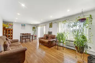 9351 Lady Bird Ln, Des Plaines, IL 60016 - Photo 8
