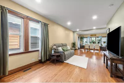 5136 W Winona Street, Chicago, IL 60630 - Photo 4