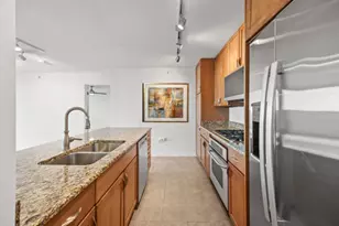9715 Woods Dr, Skokie, IL 60077 - Photo 8