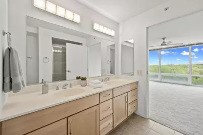 9715 Woods Drive #1008, Skokie, IL 60077 - Photo 34