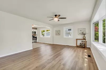 262 Normandy Lane, Grayslake, IL 60030 - Photo 4