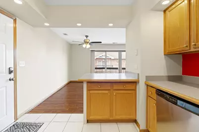 10710 Central Avenue #3D, Chicago Ridge, IL 60415 - Photo 4