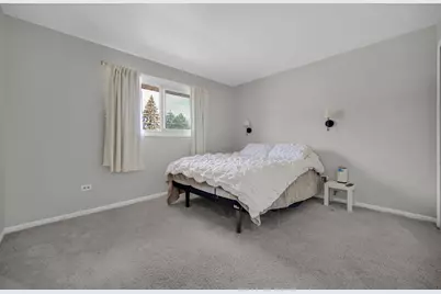 7305 W 75th Street, Bridgeview, IL 60455 - Photo 10