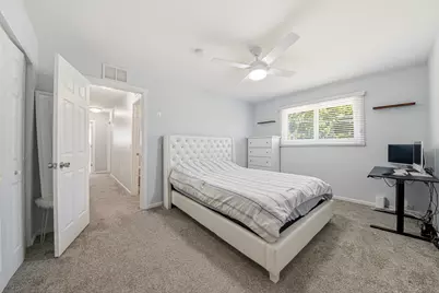 1073 S Finley Road, Lombard, IL 60148 - Photo 12