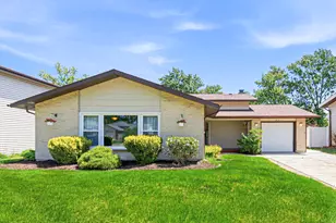 1073 S Finley Rd, Lombard, IL 60148 - Photo 2