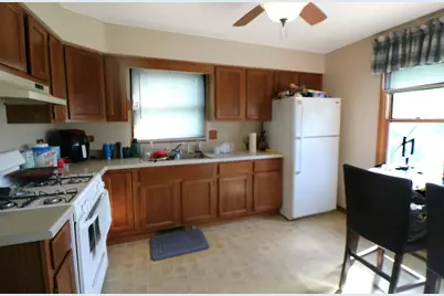 860-868 Carol Avenue, Woodstock, IL 60098 - Photo 2