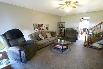 860-868 Carol Avenue, Woodstock, IL 60098 - Photo 4
