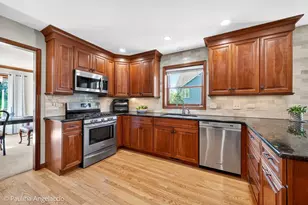 321 Bryan Dr, Cary, IL 60013 - Photo 8