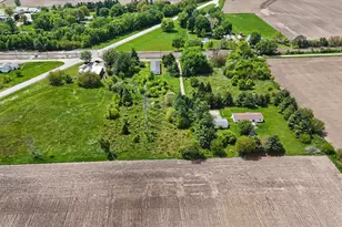 2183 Railroad St, Lodge, IL 61856 - Photo 2