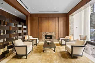 159 E Walton Pl, Chicago, IL 60611 - Photo 2