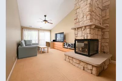 126 Winchester Drive #B, Streamwood, IL 60107 - Photo 6