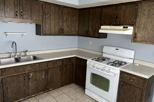 1809 E Washington St, Joliet, IL 60433 - Photo 2
