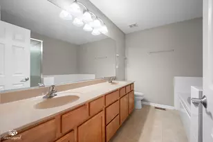 1753 Fieldstone Dr S, Shorewood, IL 60404 - Photo 22