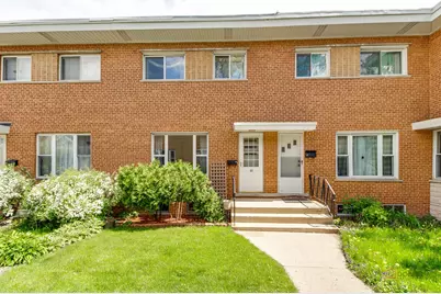 32 N Albert Street, Mount Prospect, IL 60056 - Photo 2