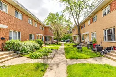 32 N Albert Street, Mount Prospect, IL 60056 - Photo 1