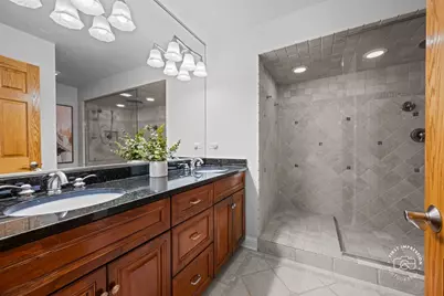 1127 Gilbert Avenue #1127, Downers Grove, IL 60515 - Photo 12