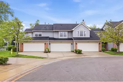 1441 Greens Court #B, Glendale Heights, IL 60139 - Photo 2