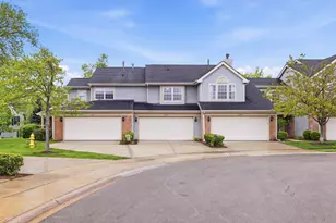 1441 Greens Ct, Glendale Heights, IL 60139 - Photo 2