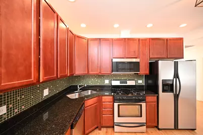 7404 N Oakley Avenue #3, Chicago, IL 60645 - Photo 8