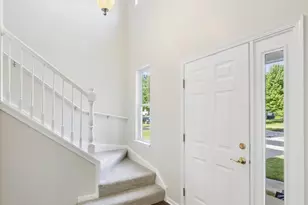 634 Sennett St, Batavia, IL 60510 - Photo 2