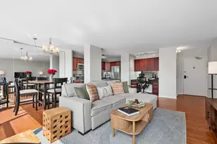3900 N Lake Shore Dr, Chicago, IL 60613 - Photo 4