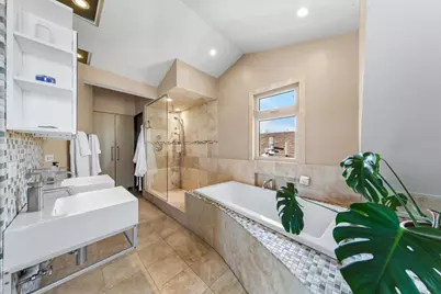 2334 W Medill Avenue, Chicago, IL 60647 - Photo 20