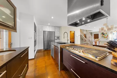 2334 W Medill Avenue, Chicago, IL 60647 - Photo 8