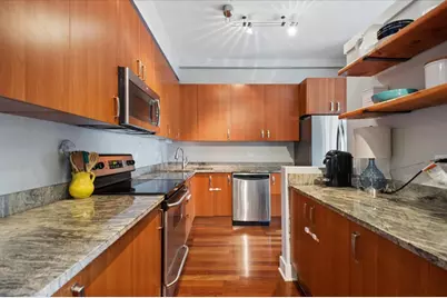 4751 N Artesian Avenue #408, Chicago, IL 60625 - Photo 8