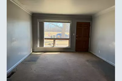 28 S Willow Way, North Aurora, IL 60542 - Photo 2