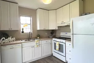 36 Gant Cir, Streamwood, IL 60107 - Photo 2