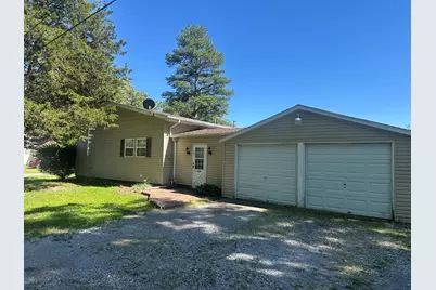 204 W Coal Street, Buckner, IL 62819 - Photo 10