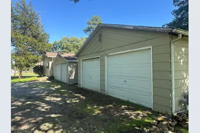 204 W Coal Street, Buckner, IL 62819 - Photo 12