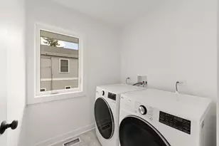 118 N President St, Wheaton, IL 60187 - Photo 30