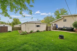 324 Mission Ave, Villa Park, IL 60181 - Photo 10