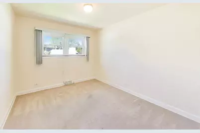 4256 Golf Road, Skokie, IL 60076 - Photo 10