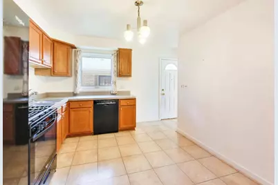 4256 Golf Road, Skokie, IL 60076 - Photo 6