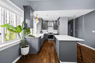 3325 N Lincoln Avenue #304, Chicago, IL 60657 - Photo 10