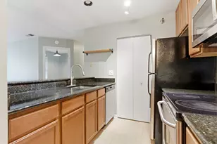 120 Glengarry Dr, Bloomingdale, IL 60108 - Photo 8