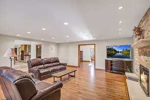 2321 Coach Rd, Long Grove, IL 60047 - Photo 14