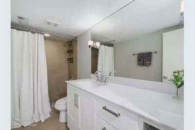 3653 N Bosworth Avenue, Chicago, IL 60613 - Photo 30