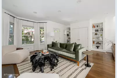 3653 N Bosworth Avenue, Chicago, IL 60613 - Photo 10