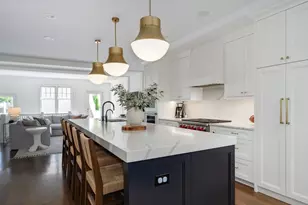 3653 N Bosworth Ave, Chicago, IL 60613 - Photo 4