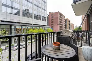 210 S Desplaines St, Chicago, IL 60661 - Photo 8