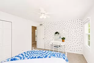 2045 Somerset Ln, Wheaton, IL 60189 - Photo 32