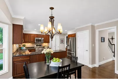 2045 Somerset Lane, Wheaton, IL 60189 - Photo 16