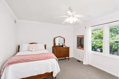 2045 Somerset Lane, Wheaton, IL 60189 - Photo 30