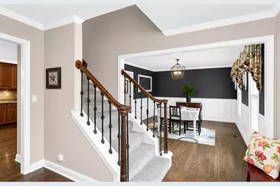 2045 Somerset Lane, Wheaton, IL 60189 - Photo 6